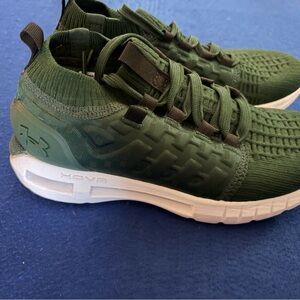 Under Armour Men’s HOVR Knit Trainer in Olive Green and White